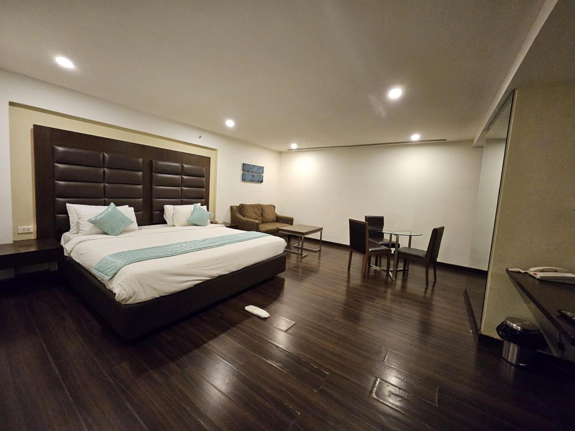 D R Utthama Nellore - Am Hotel Kollection Exterior photo
